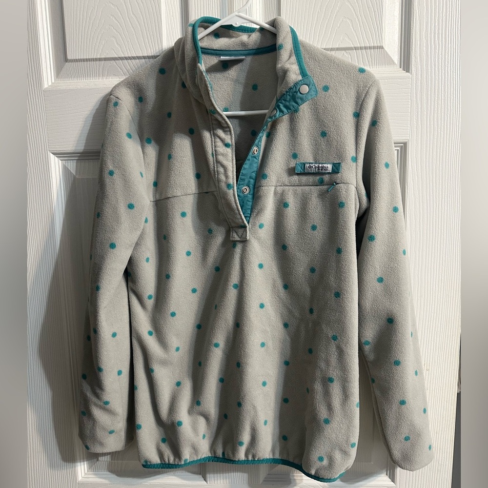 Columbia pullover medium